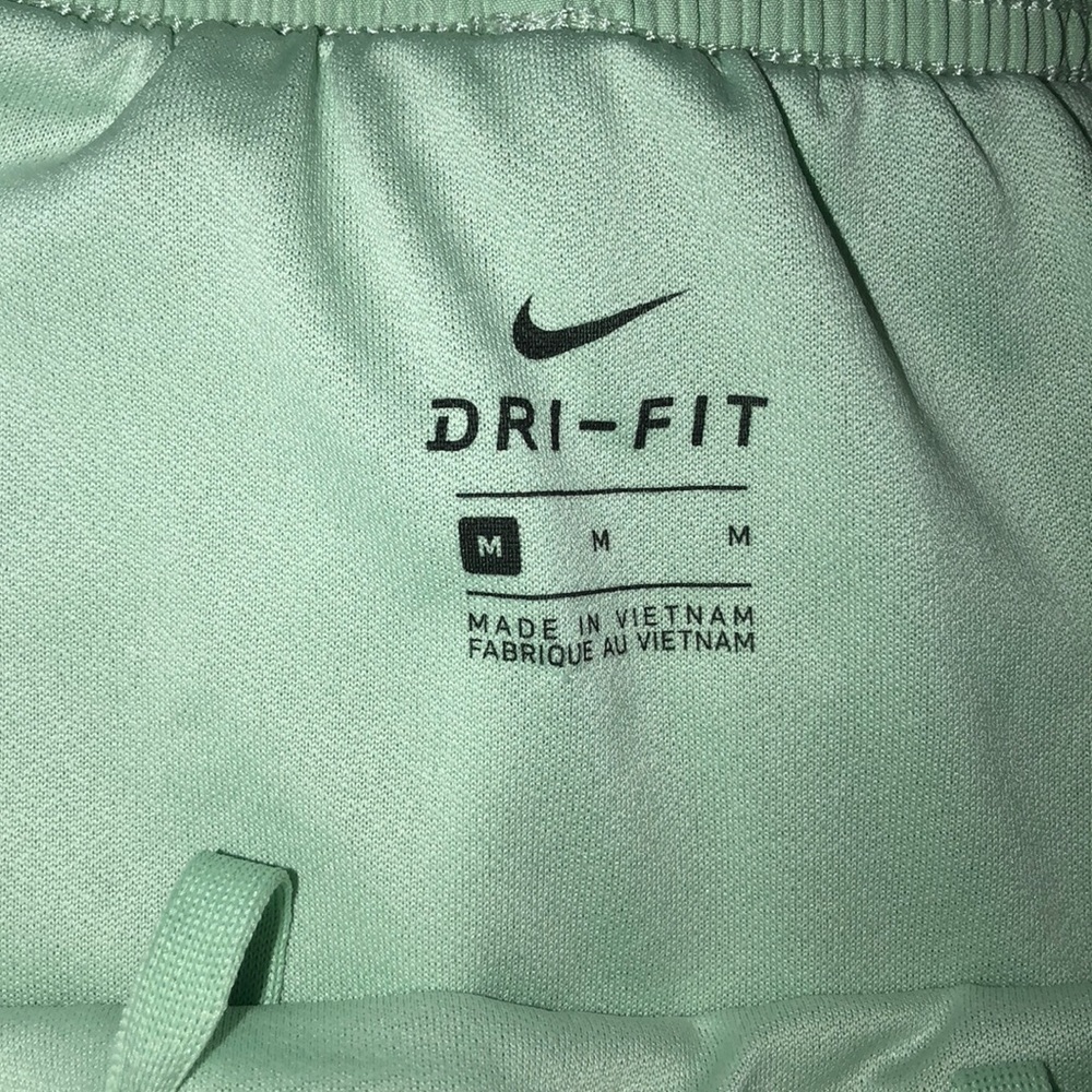 Dri-fit Nike shorts - Picture 2 of 3